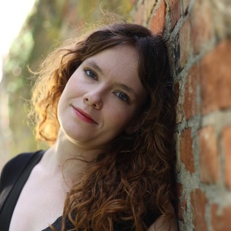 Lisarah Buss, Dozentin für KI-Schulungen
